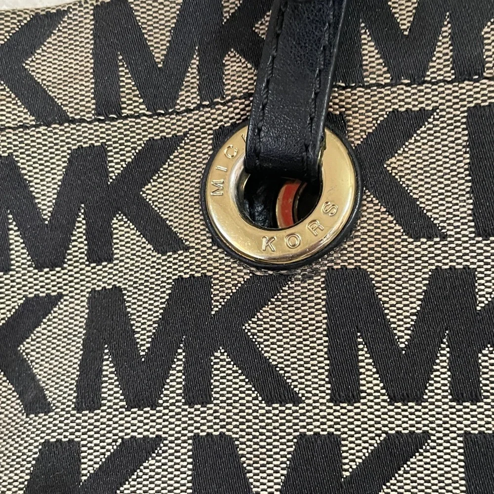 Michael Kors Black and Tan Tote Bag - Picture 4 of 10